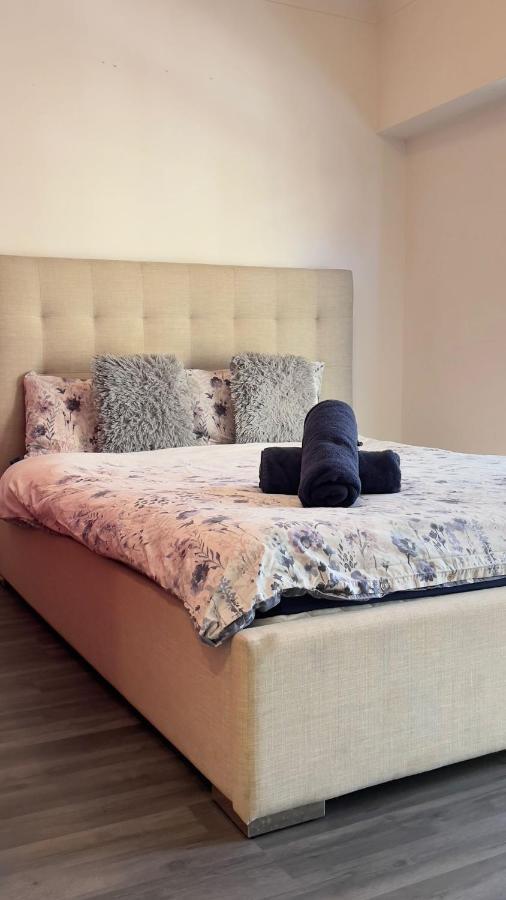 Aldgate Guest house London