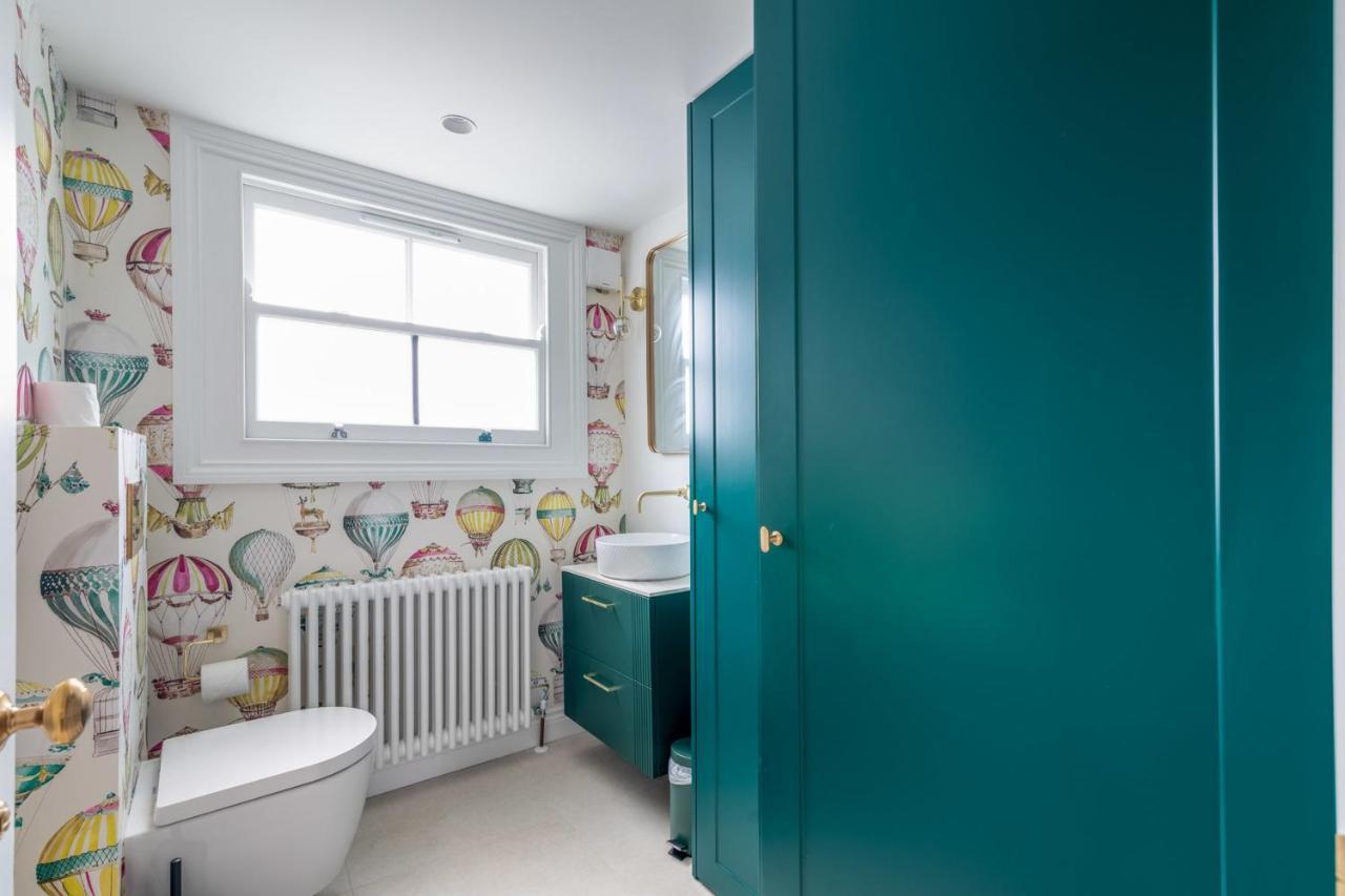 Impressive And Gorgeous Kensington Family Londen