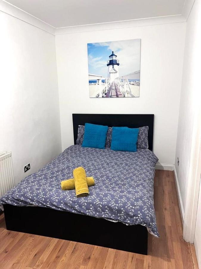 Guest house Aldgate London