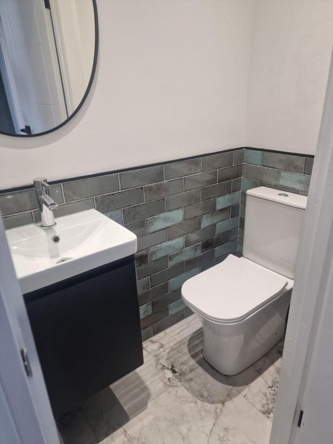 Collier's Wood En-suite Leilighet *