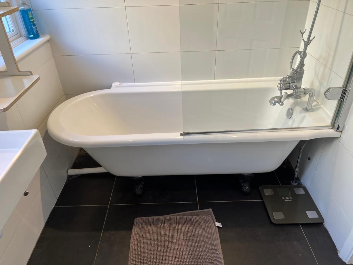 Apartment Garden Flat In Quiet Road - 55msq *