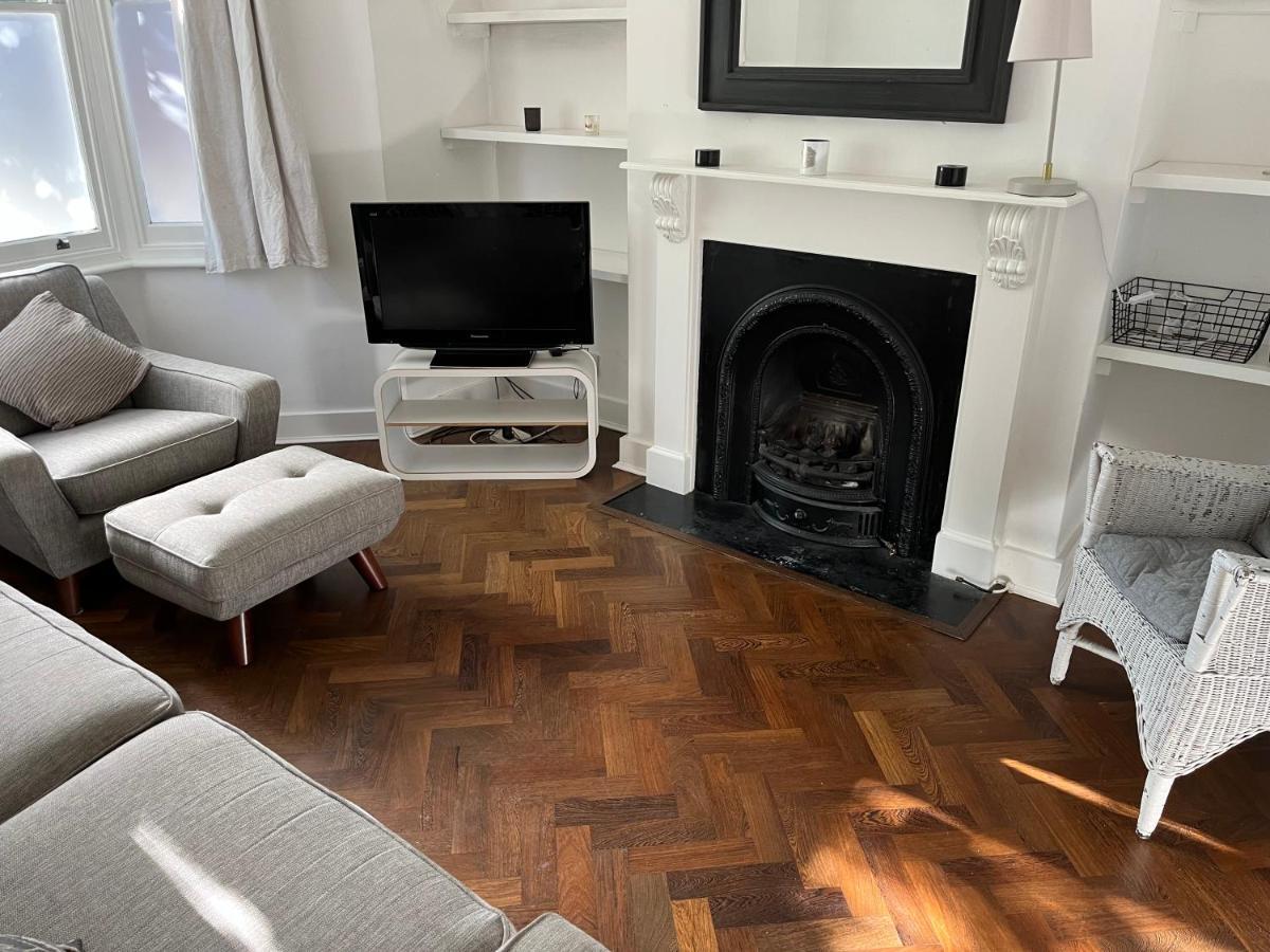 Garden Flat In Quiet Road - 55msq Apartment London