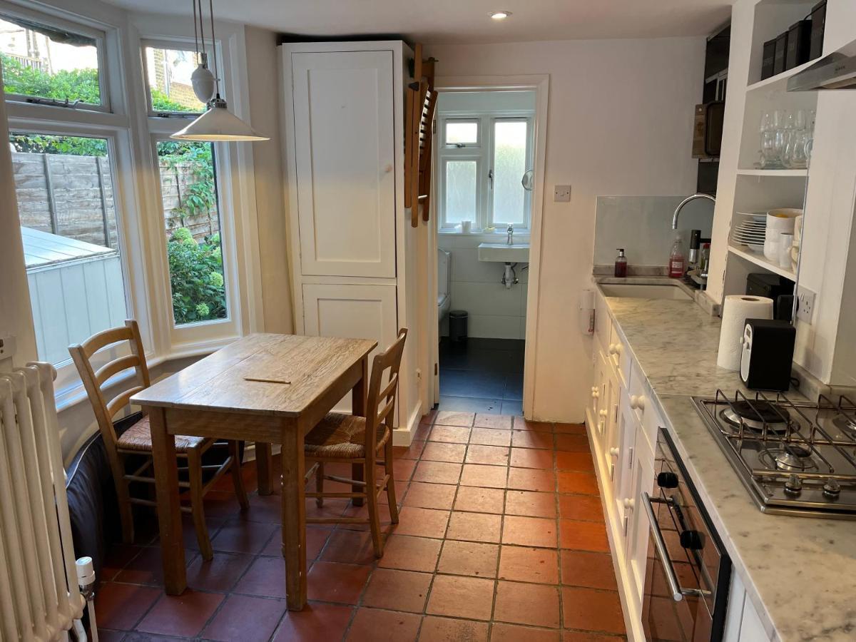 Garden Flat In Quiet Road - 55msq