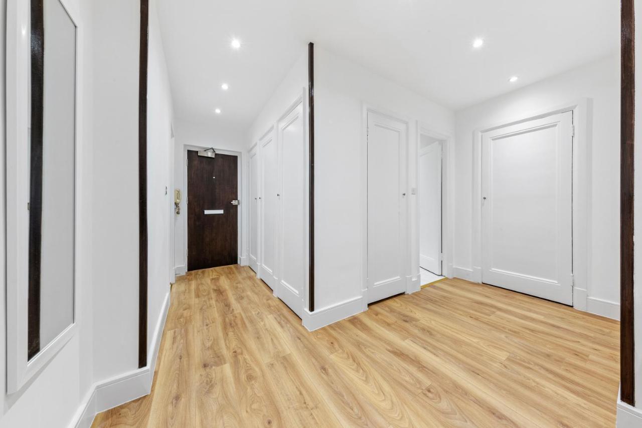 Modern Flat In Leilighet London