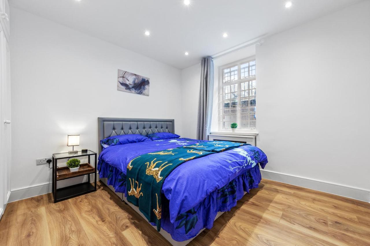 Modern Flat In Leilighet