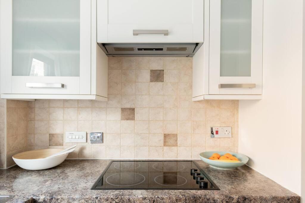 Wapping - Tobacco Docks - Modern Flat Apartamento Londres
