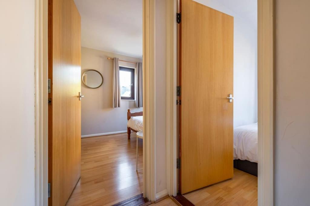 Wapping - Tobacco Docks - Modern Flat Apartamento *