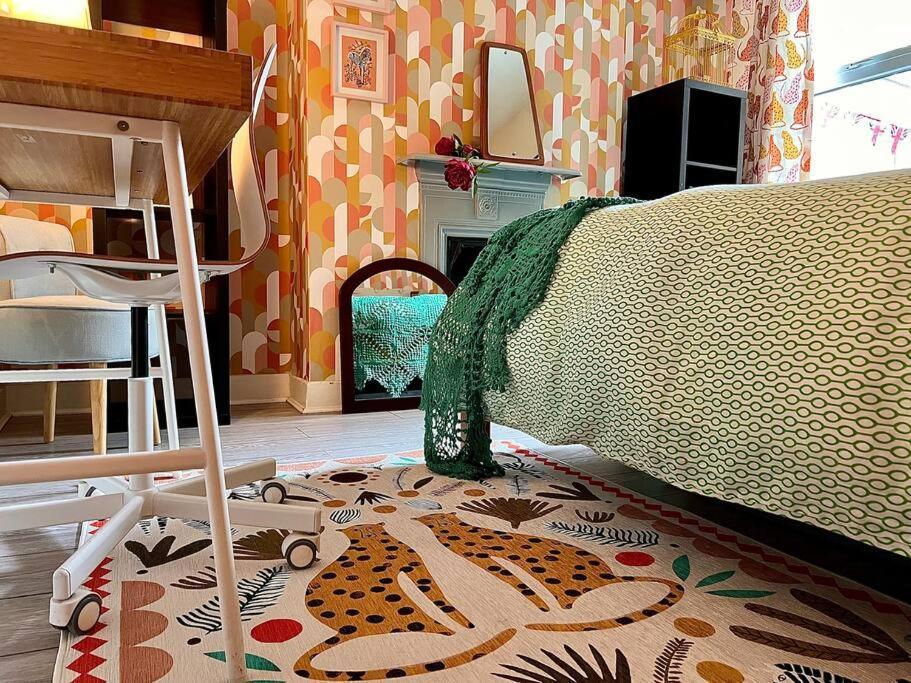 Apartment With Cosy Garden In London