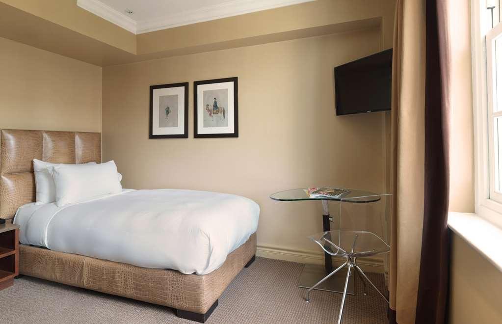 Radisson Blu Hotel, Bond Street London