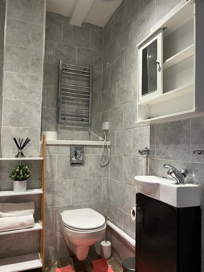 3 Bedroom Flat In King's Cross, St Pancras's. 2 Minutes To Euston. Leilighet *