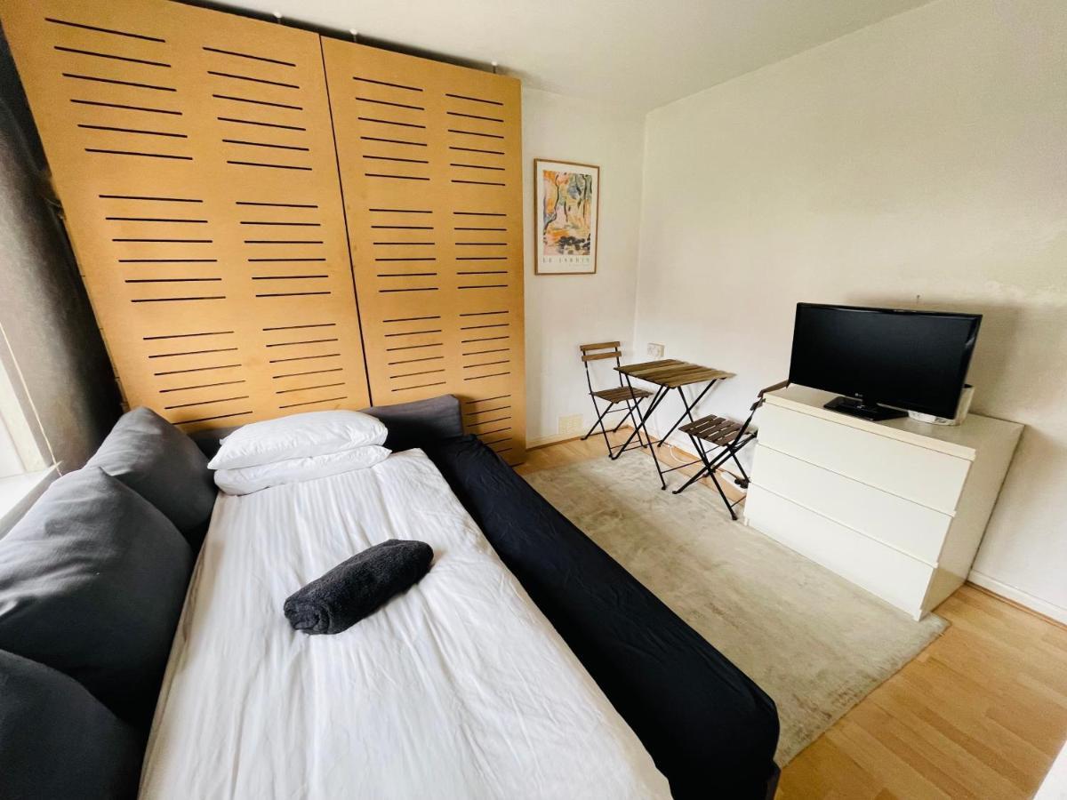 Apartamento Spare In Peaceful Neighbourhood Near The Centre Of *