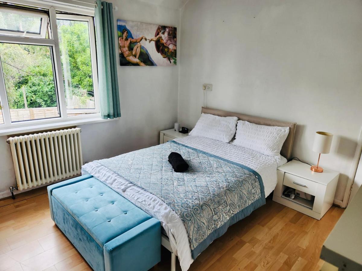 Apartamento Spare In Peaceful Neighbourhood Near The Centre Of *