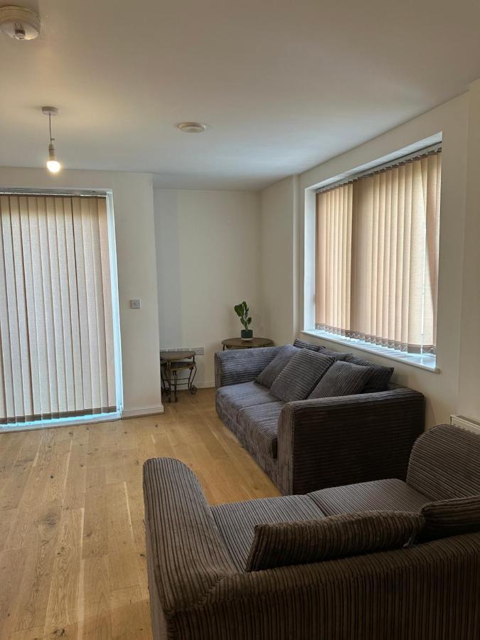 Apartment New Build 2 Bedroom With 2 Bath In London