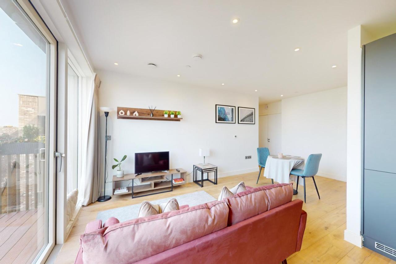 Splendid 1bd Flat With A Terrace In Maida Hill London