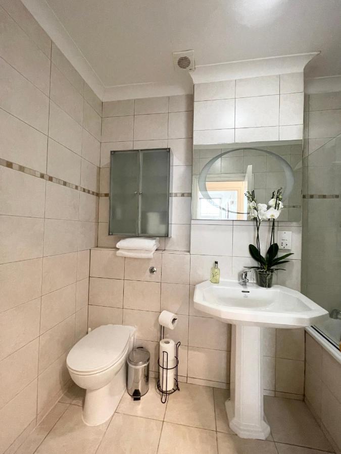 Grosvenor Gardens Apartamento *