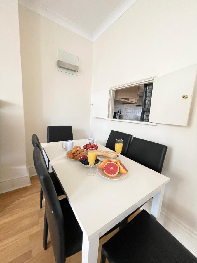 Grosvenor Gardens Apartamento *