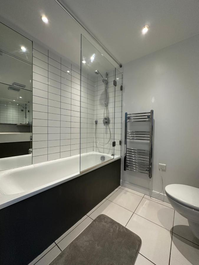 Luxury Modern 1 Bedroom With Balcony Londen