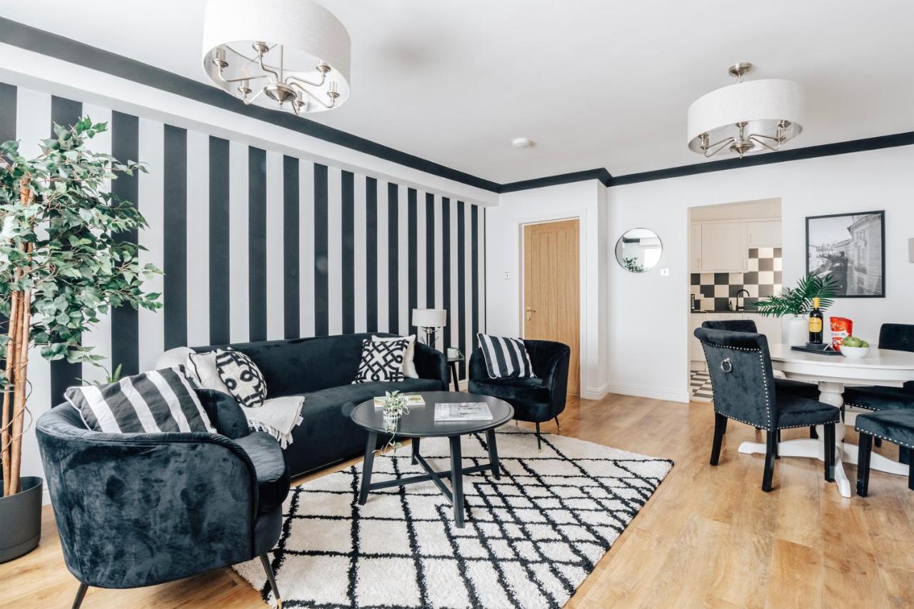 Chic 1 Bed Flat Zone 2 Hampstead Swiss London