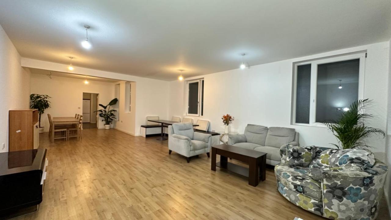 Feriehus North A Spacious 7 Bedroom House Accommodating Up To 18 People Complete With Own Gym And Table Tennis
