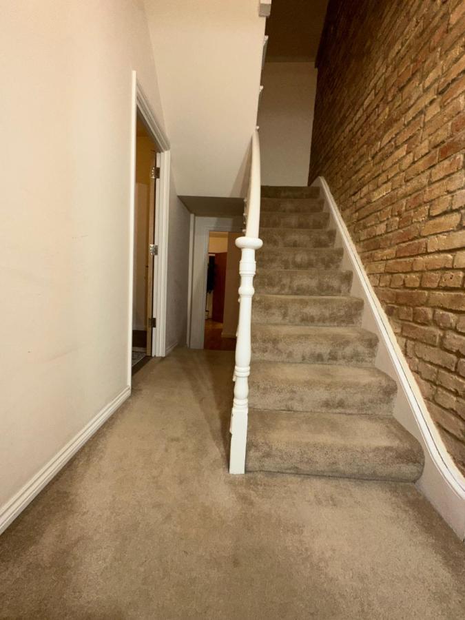 North A Spacious 7 Bedroom House Accommodating Up To 18 People Complete With Own Gym And Table Tennis Feriehus London