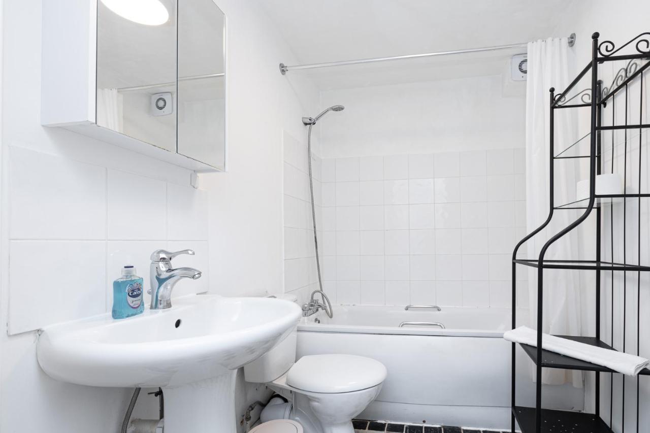 Fantastic 2br Flat, 3 Min Shoreditch High Street * Londen