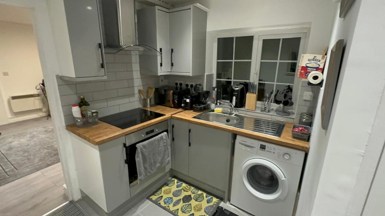 Entire One Double Bedroom Apartment