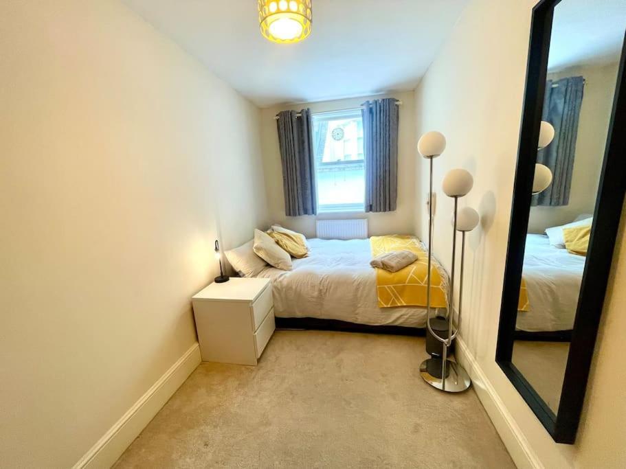 Leilighet Entire 2 Bedrooms Flat In Victoria, London