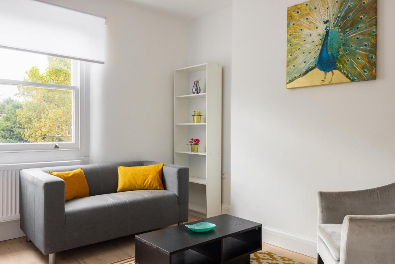 Kensington High Street Apartment *