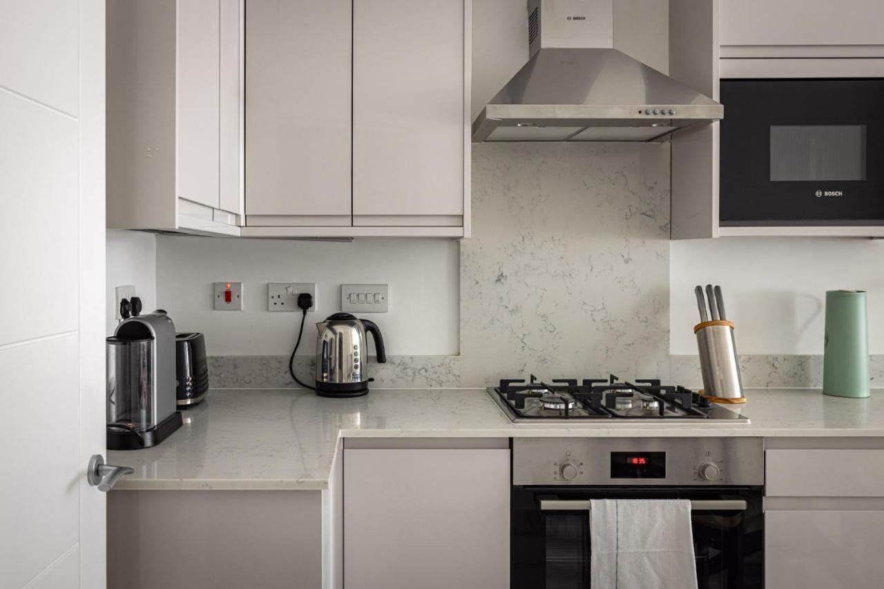 Kensington High Street Apartment