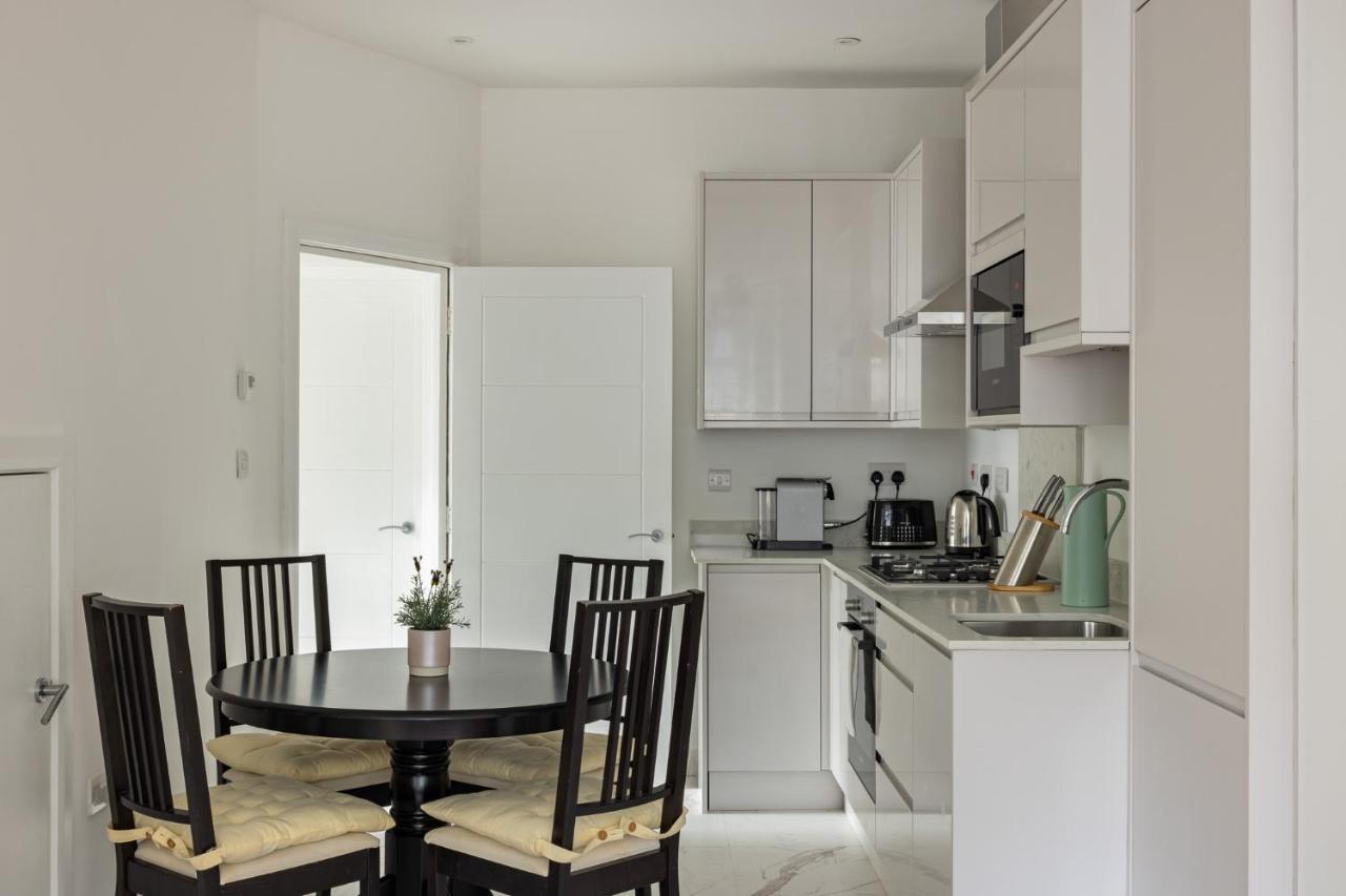 Kensington High Street Apartment London
