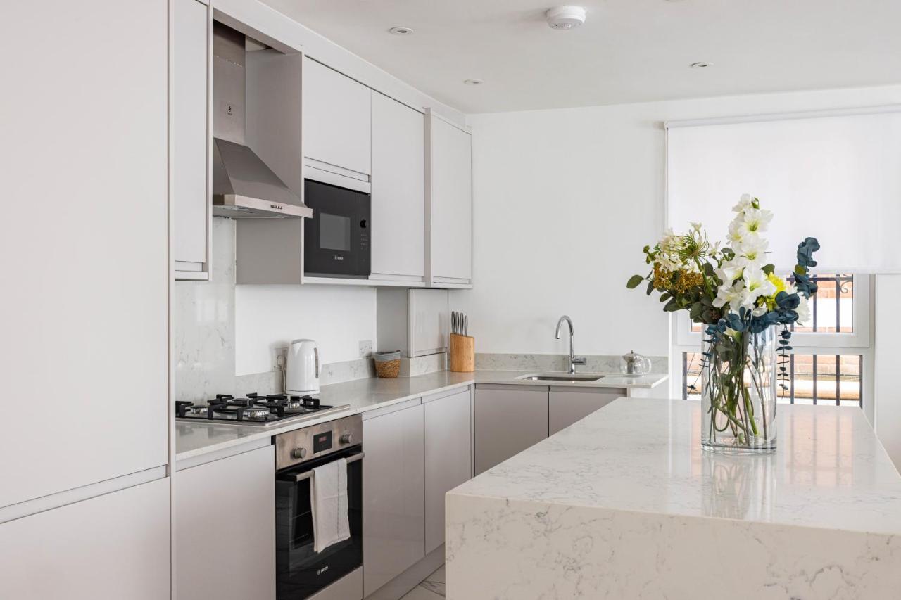 Kensington High Street Apartment