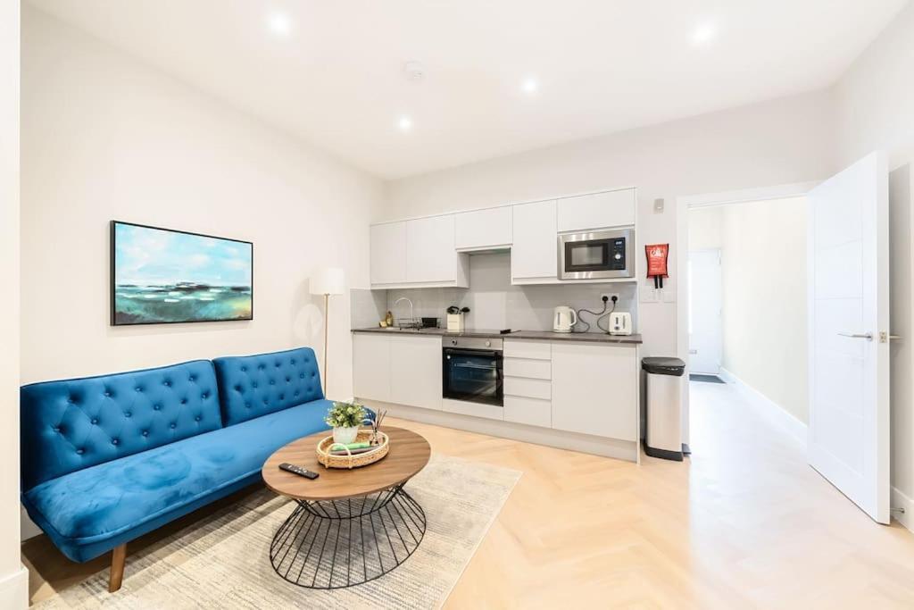 The Solo Haven 20 Min To * London