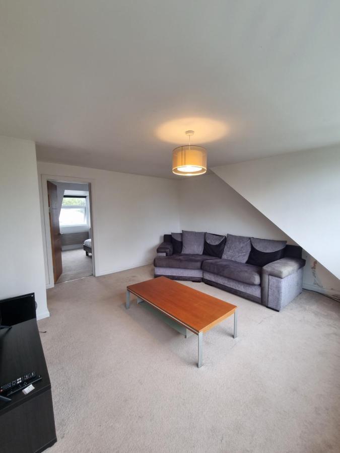 Bright Floor, 1 Bed In Great Location *