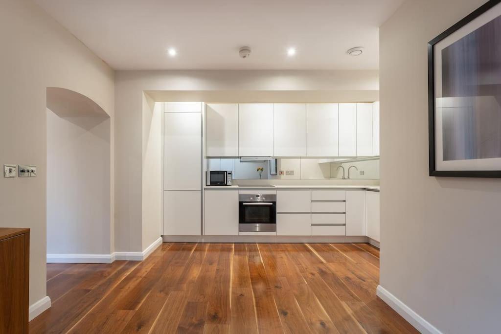 Luxury 2 Bedroom Flat In Holborn Apartment