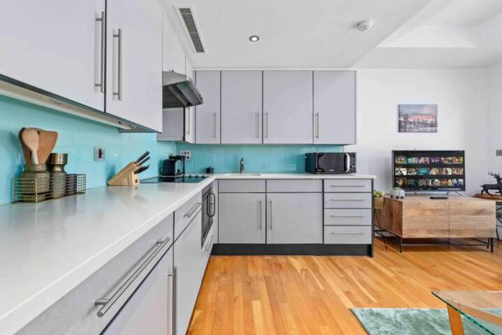 Apartment Luxe Living Near Piccadilly Hy11 London