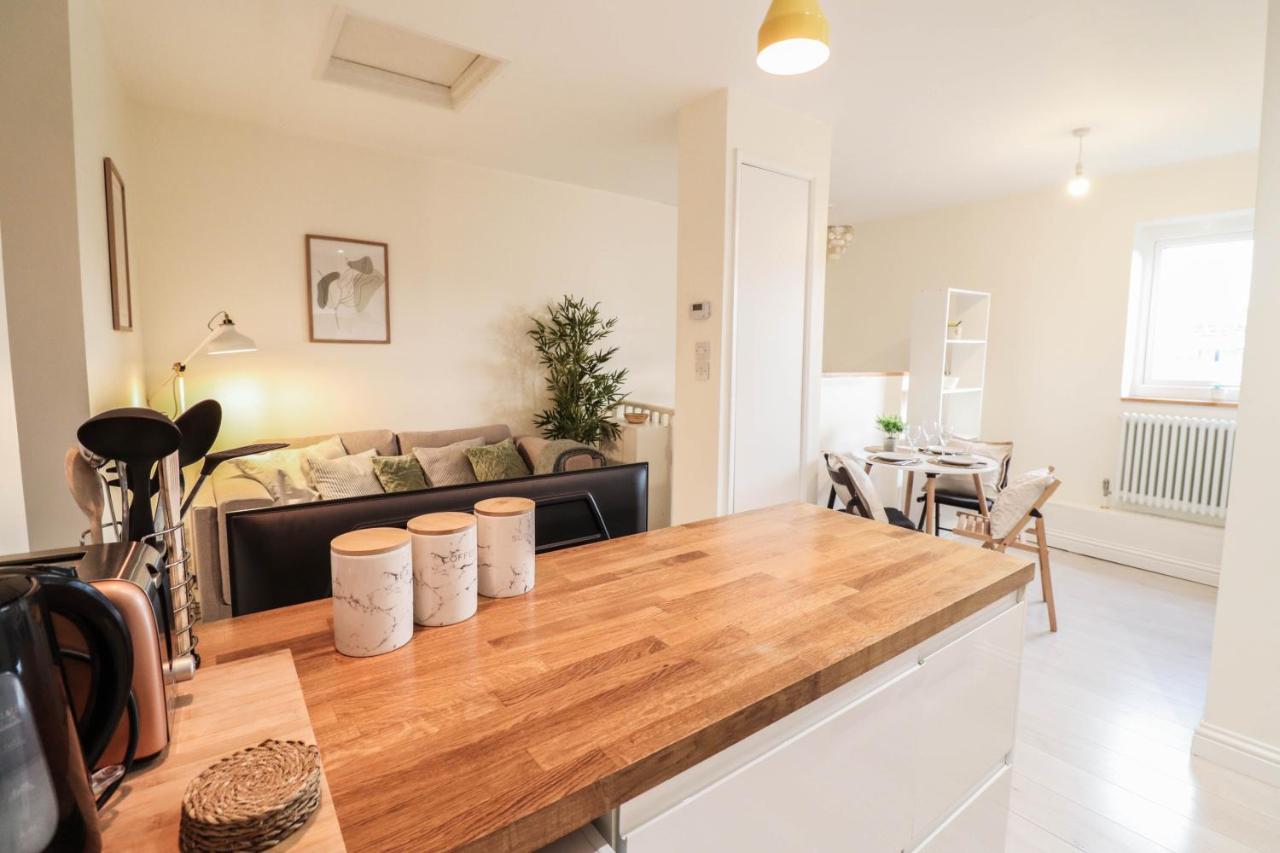 Leilighet Beautiful 2-Bedroom Flat Just Steps From Oval Station *