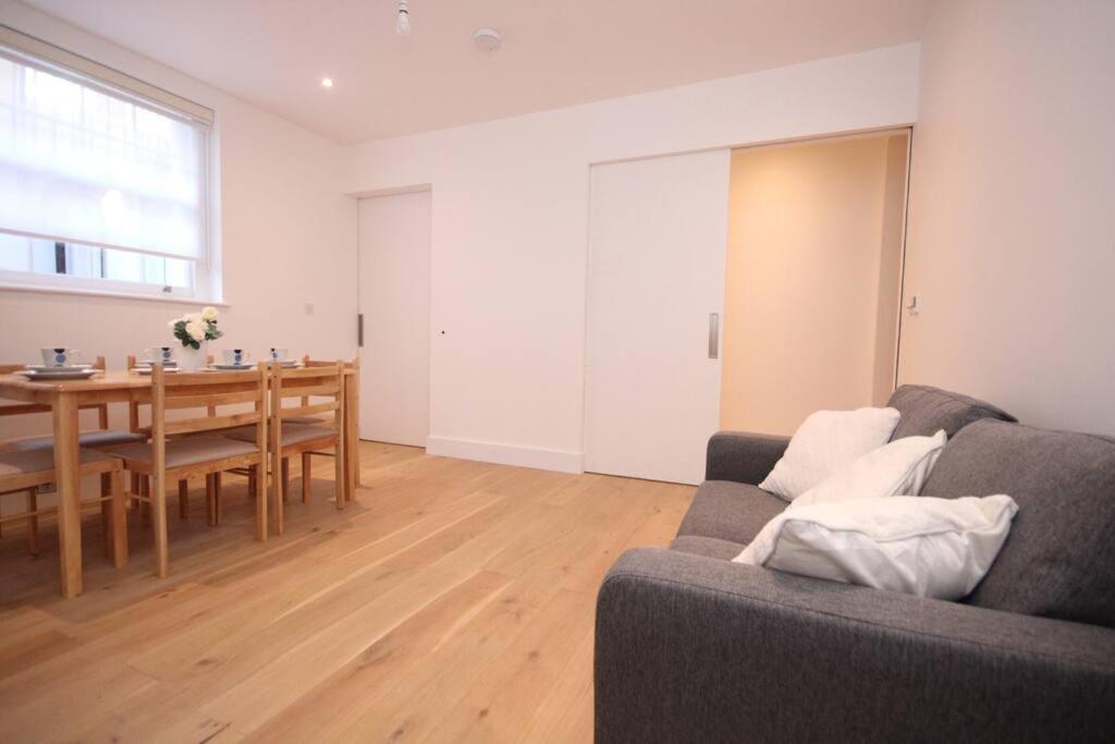 Lovely Flat In Baker Street Leilighet
