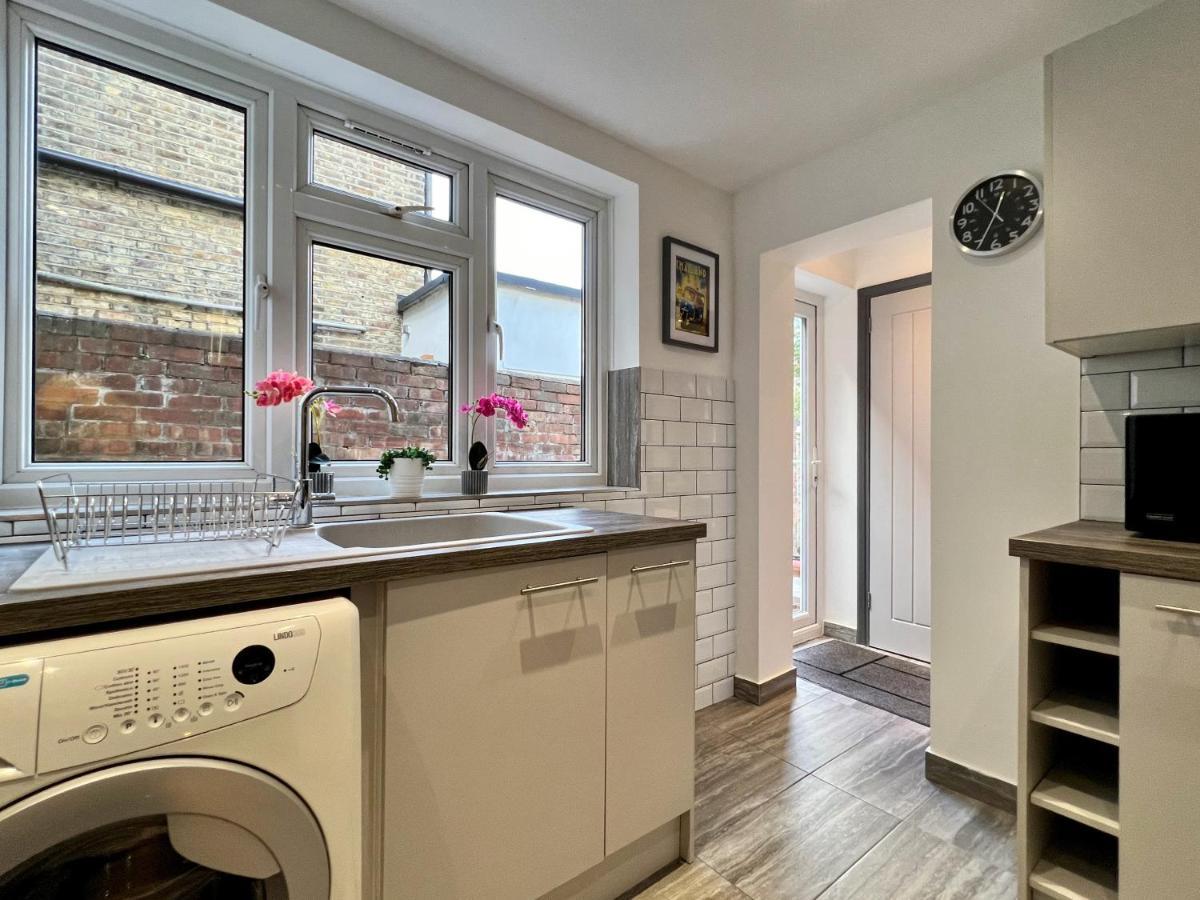 Ferienhaus Clarence House 3 Bedrooms 8min To Station E17 North East