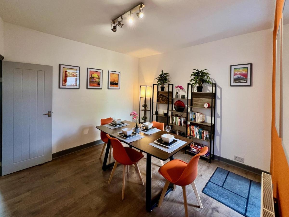 Clarence House 3 Bedrooms 8min To Station E17 North East Ferienhaus