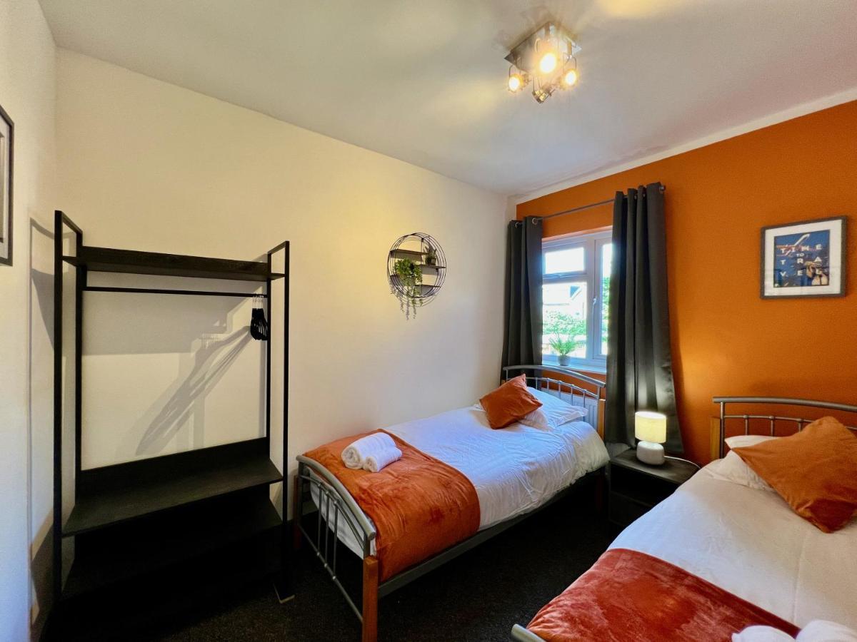 Ferienhaus Clarence House 3 Bedrooms 8min To Station E17 North East