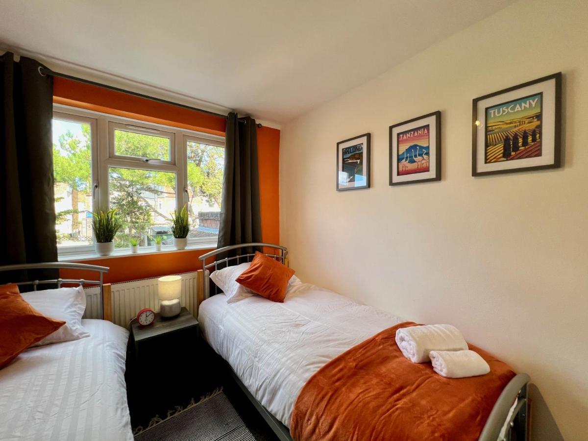 Clarence House 3 Bedrooms 8min To Station E17 North East Ferienhaus *