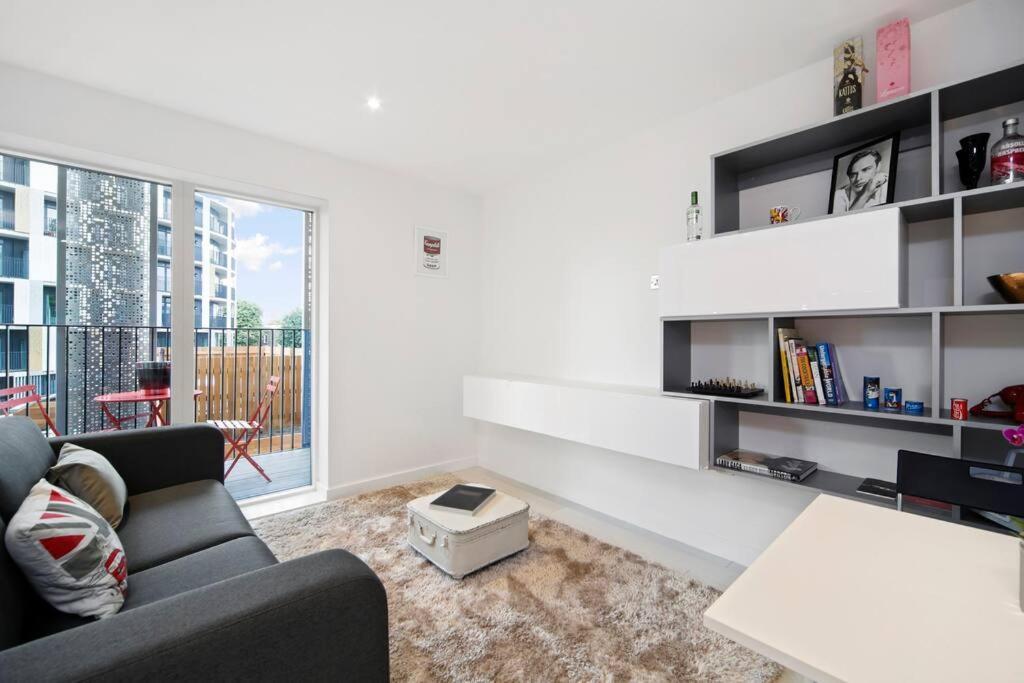 Cool Dalston Studio With Balcony And Gym
