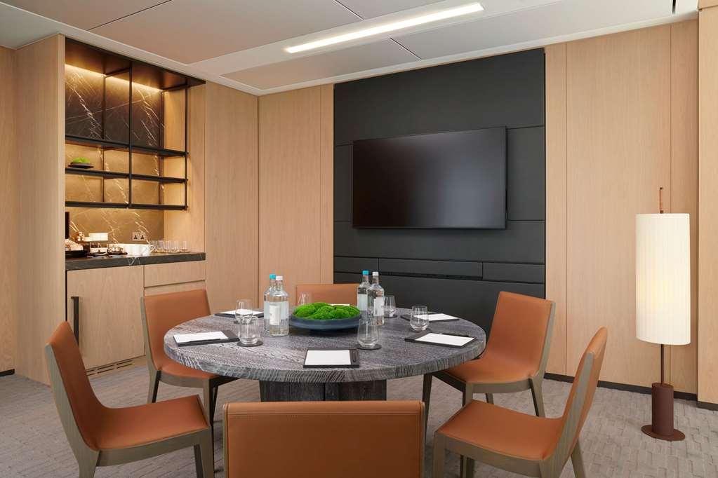 Pan Pacific Hotel
