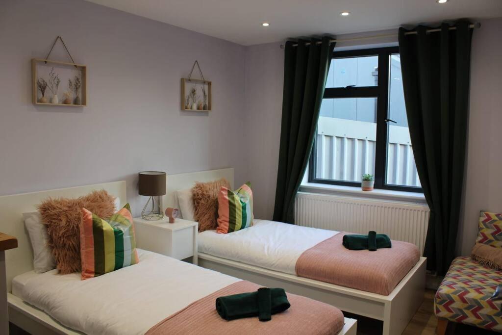 Lavish Near Wembley Stadium * Londen