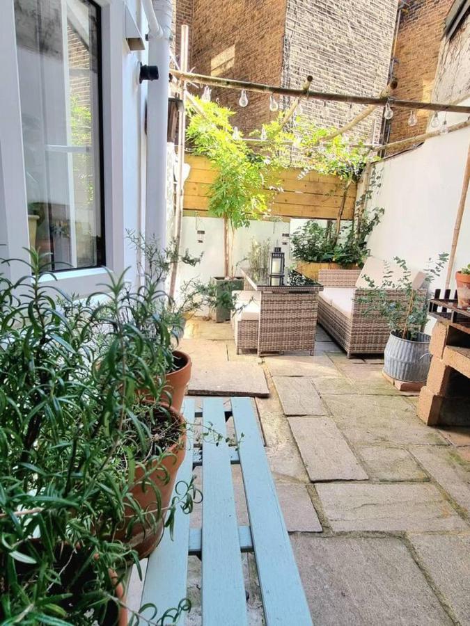 Spacious & Renovated 1-bed Garden Flat In Leilighet *