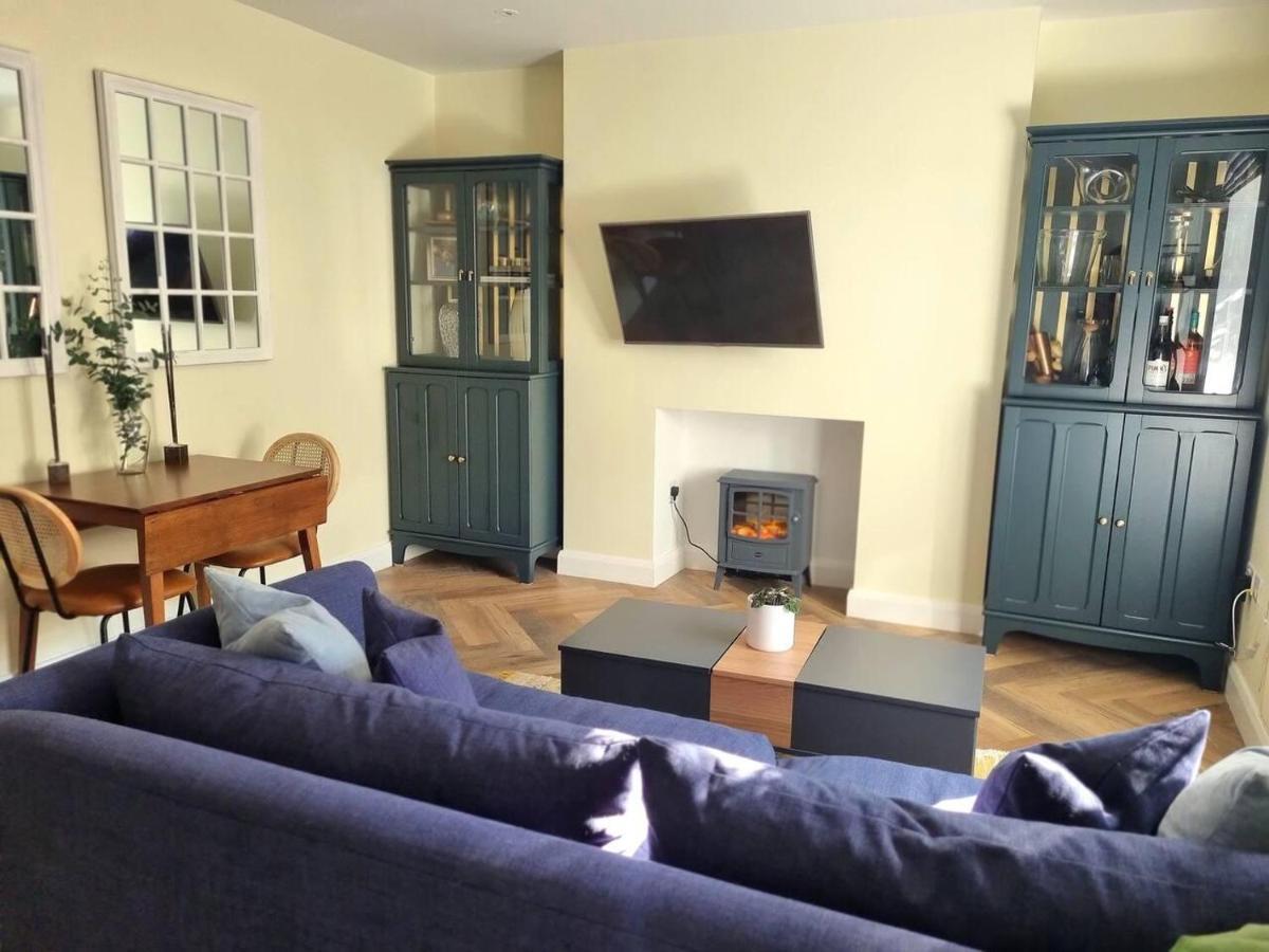 Leilighet Spacious & Renovated 1-bed Garden Flat In London