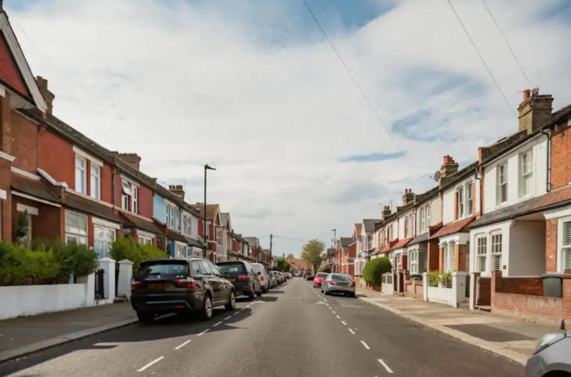 Hatton Homes: Tottenham Guest house