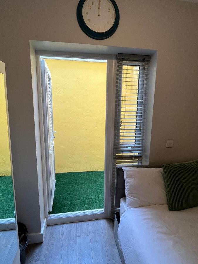 Halloway Guest 54 Apartment