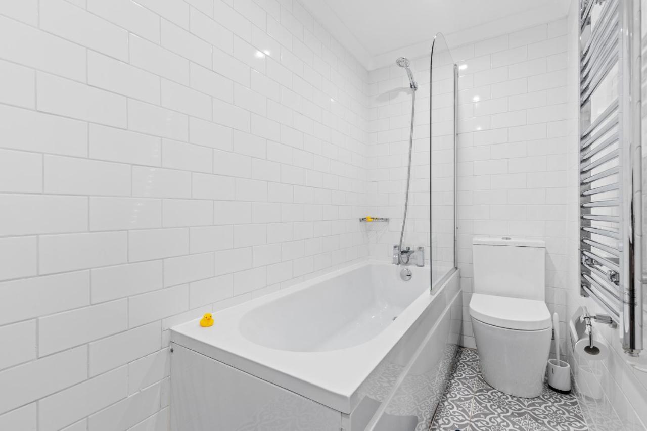 Heavenly - Queen's Gardens Apartment London