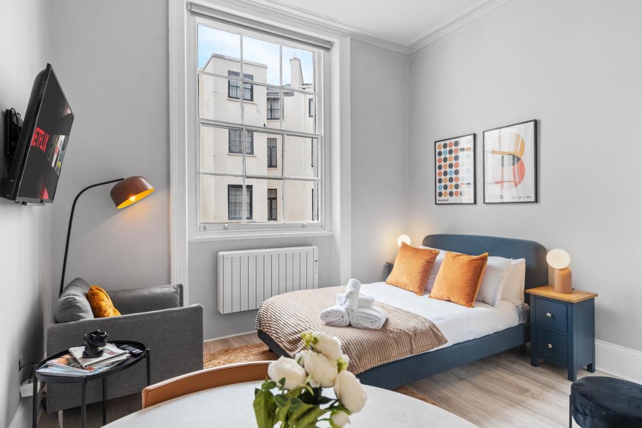 Heavenly - Queen's Gardens Apartment